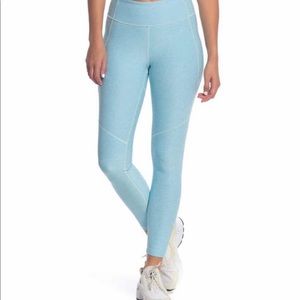 BRAND NEW Outdoor Voices Warmup Leggings